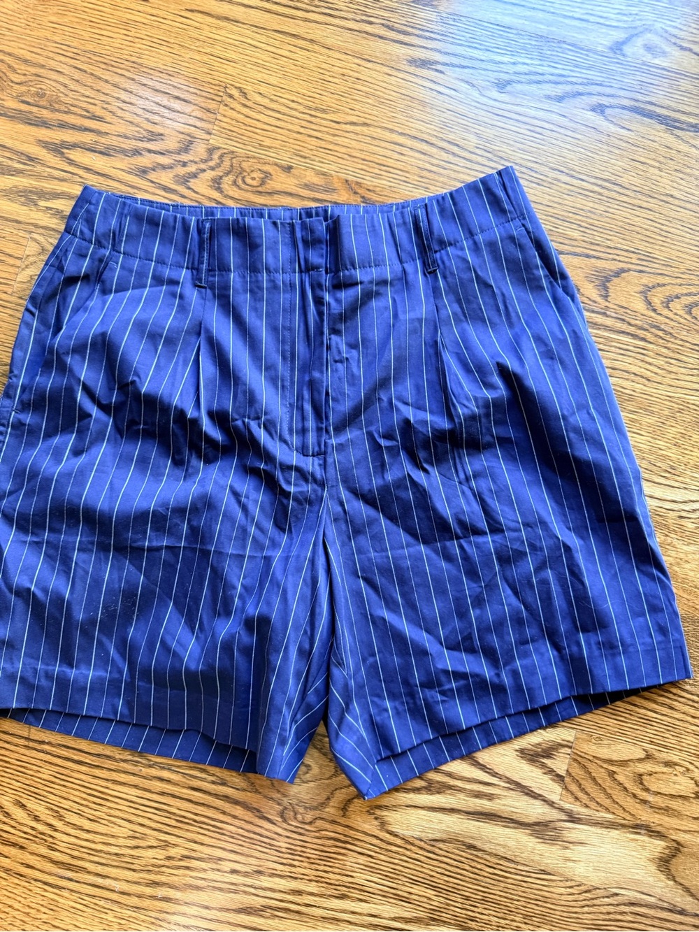 J.McLaughlin Navy / white pin stripes. NWOT. Cotton. Pockets. 6 . hook/ zipper